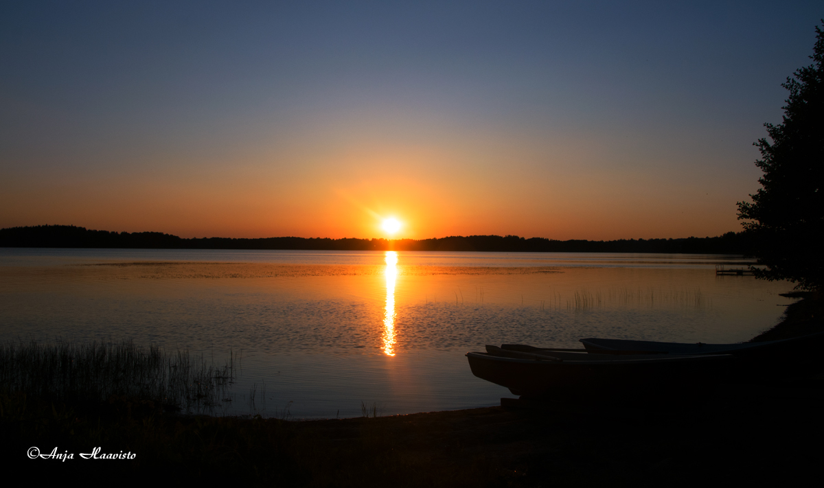 Aulanko lake at sunset.