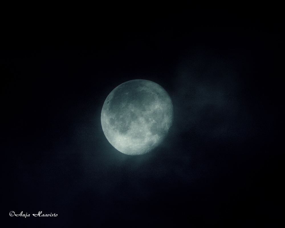 Dramatic full moon.