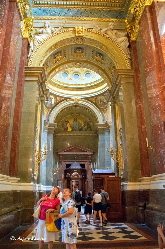 St. Stephèns Church in Budapest.