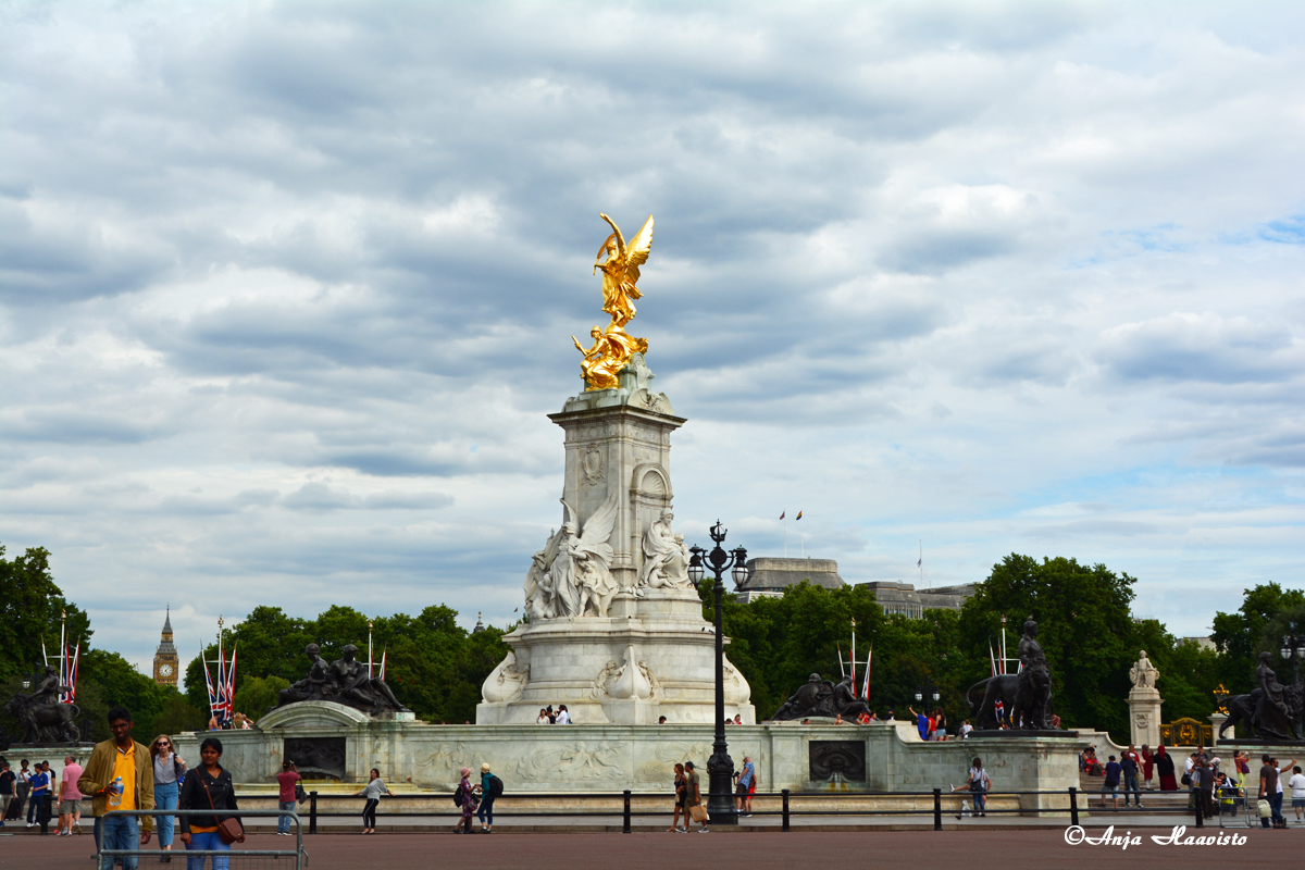 Queen Victoria Memorial.